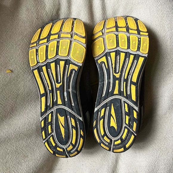 ALTRA Trail Running Shoes size 9 US, 8 UK, 42.5 EU - Picture 4 of 4